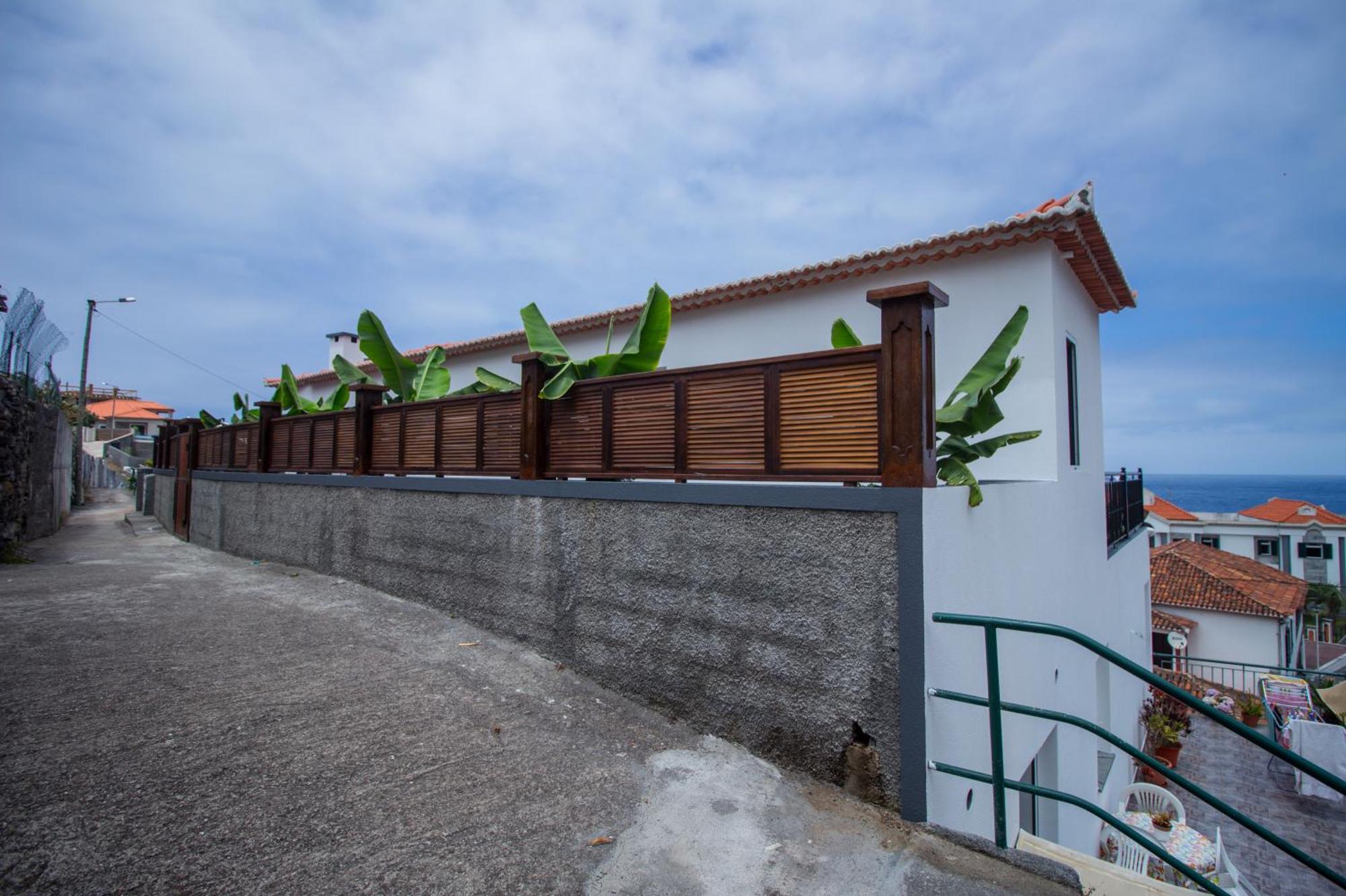 Oliveira'S Apartments - Madeira Island Ponta Delgada  Exterior photo